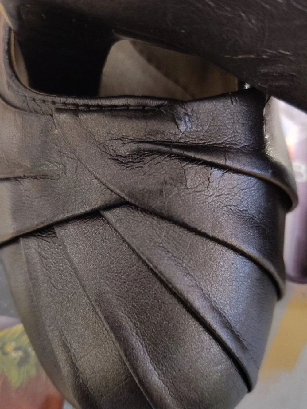 Soft Style Black Leather-Look Knot Ballet Flats